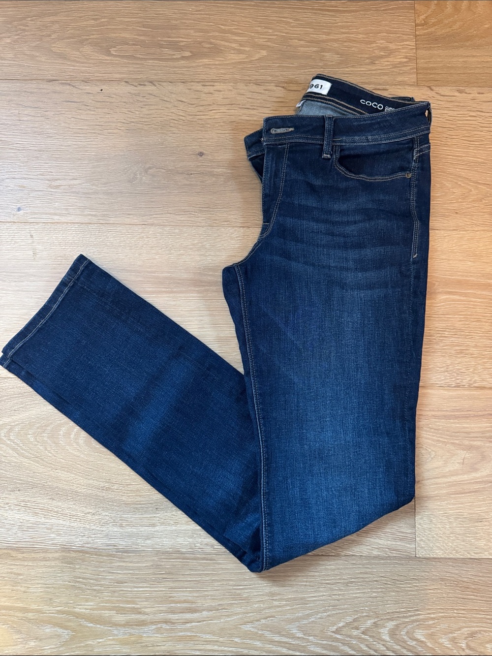 DL1961 Women's Coco Skinny Jeans - Dark Blue Wash 33” inseam